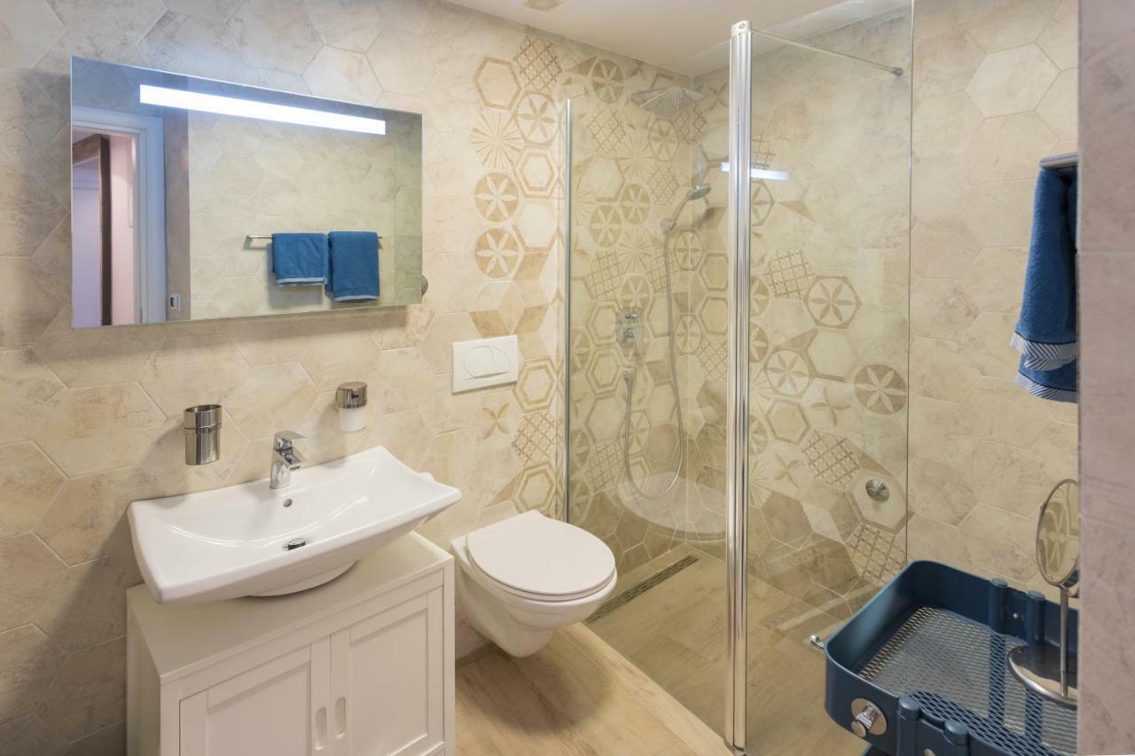 Apartments Nika ซริกเวนิซา ภายนอก รูปภาพ