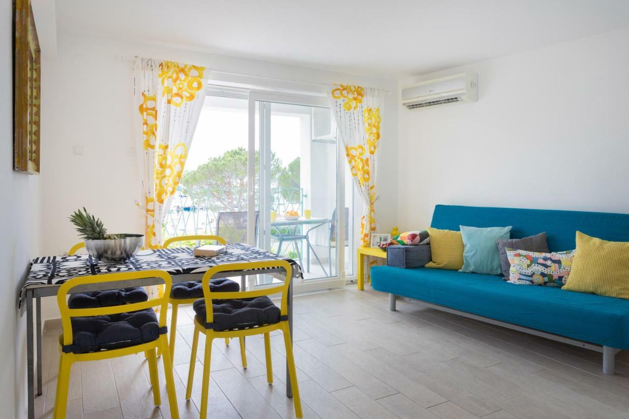 Apartments Nika ซริกเวนิซา ภายนอก รูปภาพ