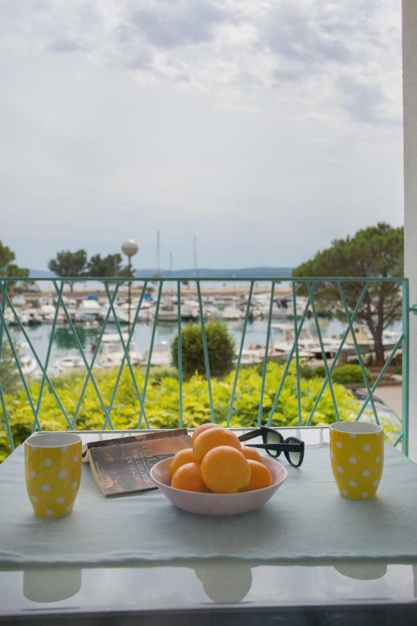 Apartments Nika ซริกเวนิซา ภายนอก รูปภาพ